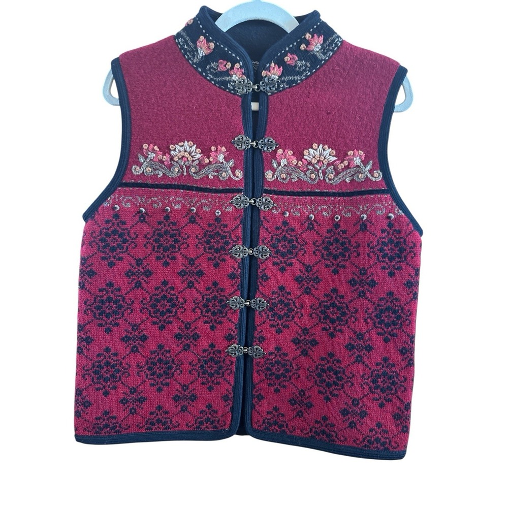 Icelandic Boiled Wool Woman's Red Vest‎ Size Medium Metal Clasps Embroidery